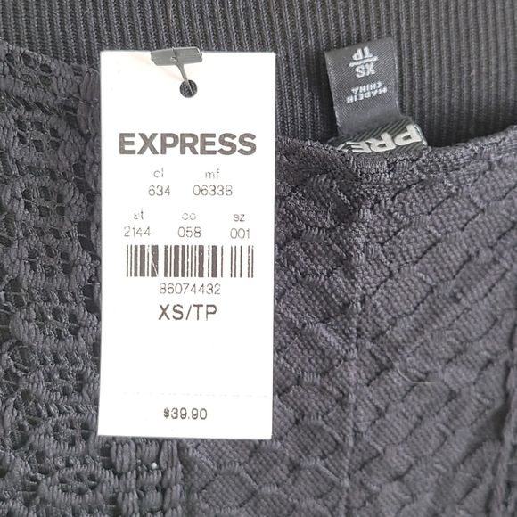 Express Tie Back Crochet V-Neck Crop Top - Picture 5 of 5